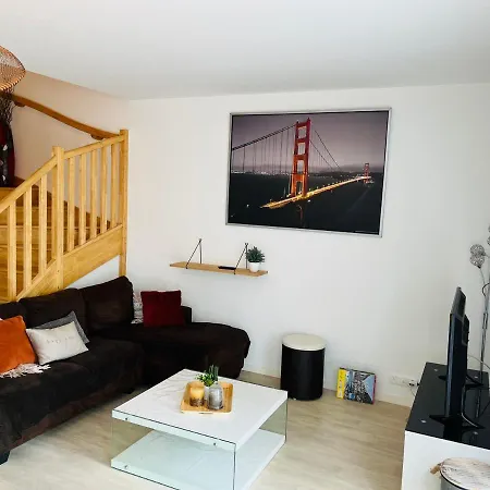 Maison De Bourg Proche Des Commerces Holiday home *